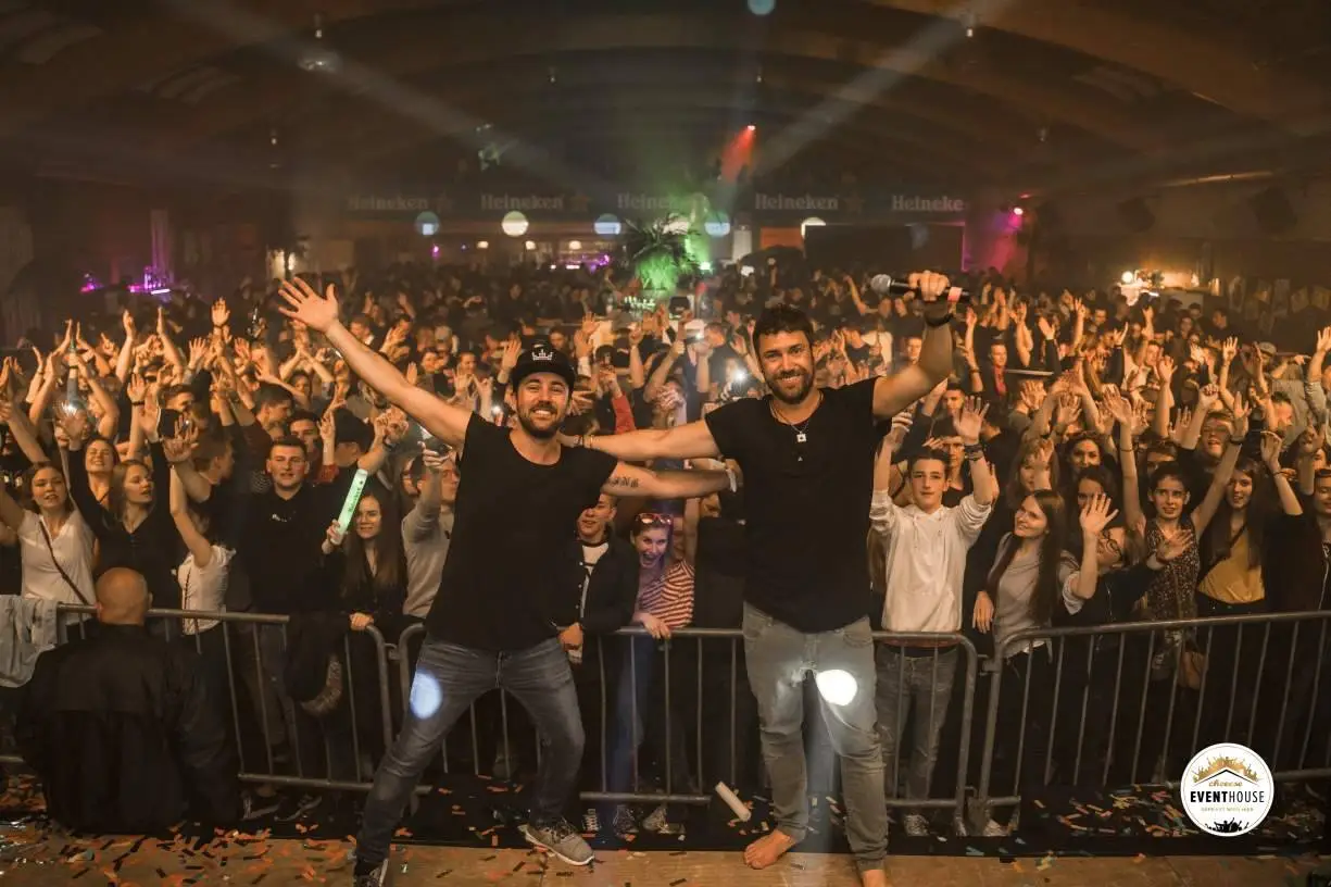 59531864_2012622242182305_116980933319458816_n