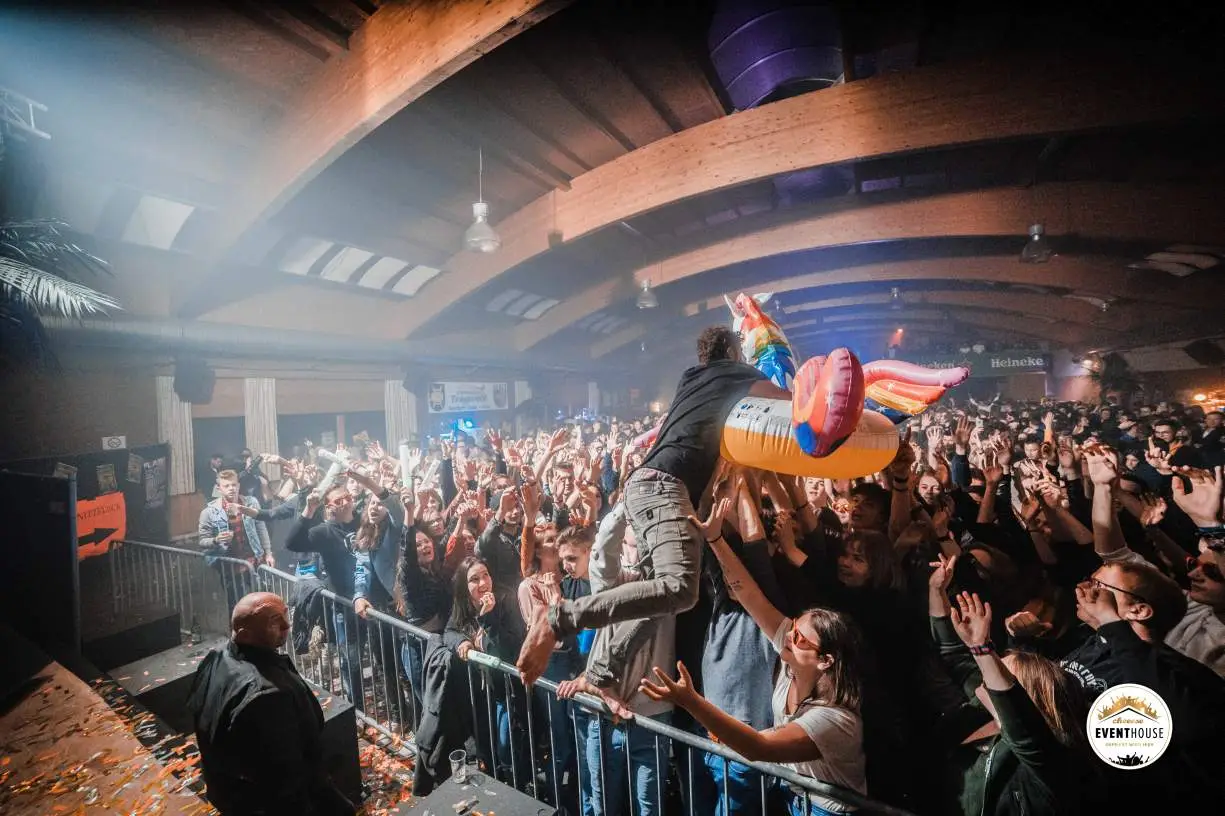 59612094_2012621808849015_4246302443203198976_n